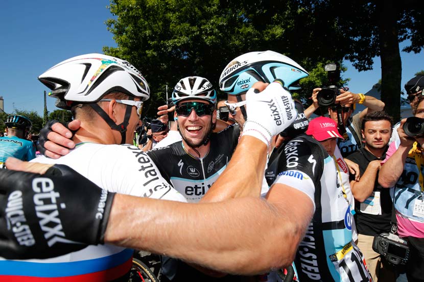The celebrations begin... for a third time in the 2015 – another victory for Etixx-Quickstep but the first for Cavendish in the 102nd Tour. Photo: Yuzuru Sunada