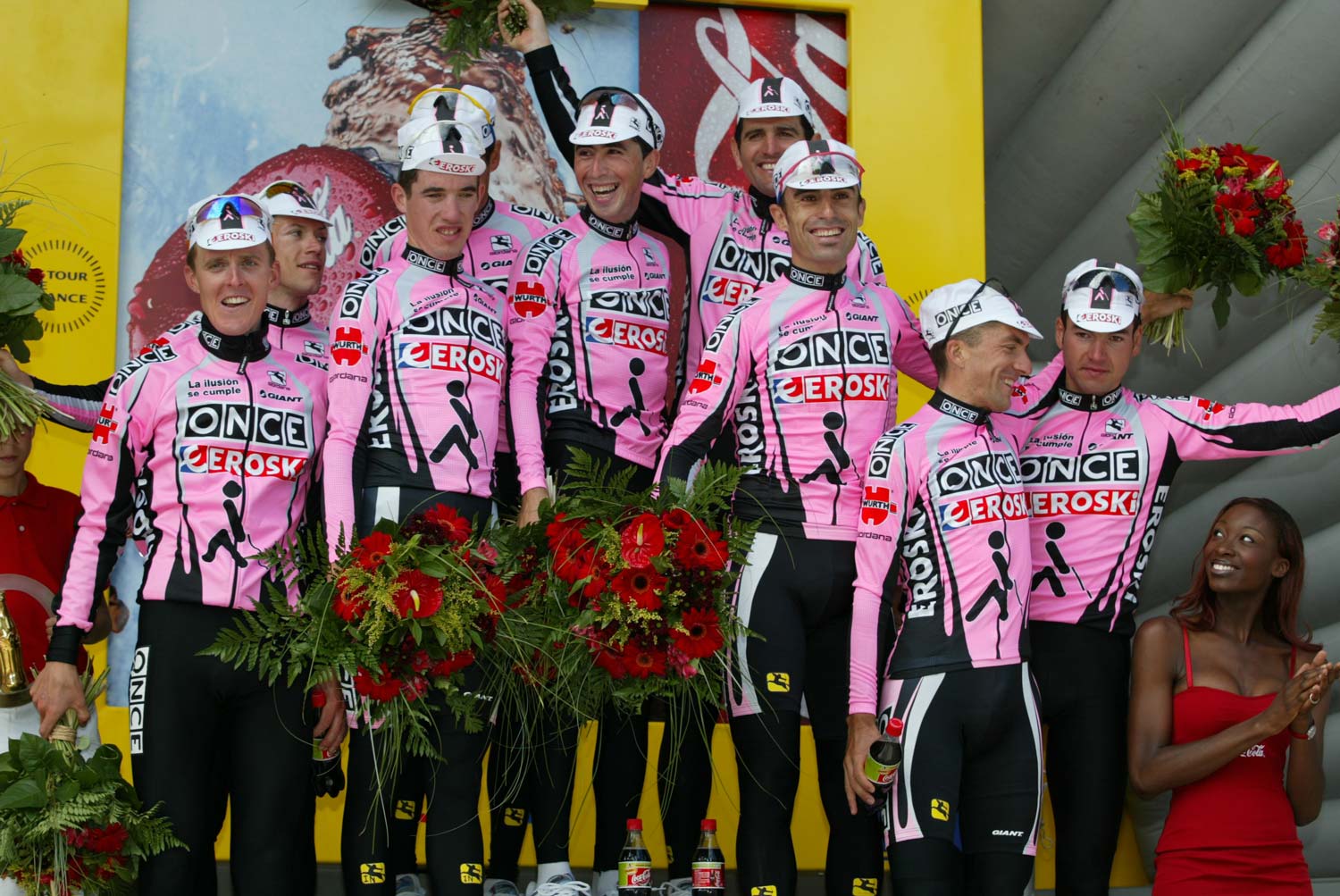 Jaksche (left) on the podium after the team time trial of the 2002 Tour de France. Photo: Yuzuru Sunada